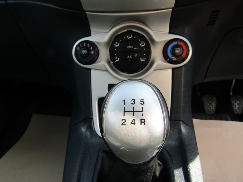 FORD FIESTA