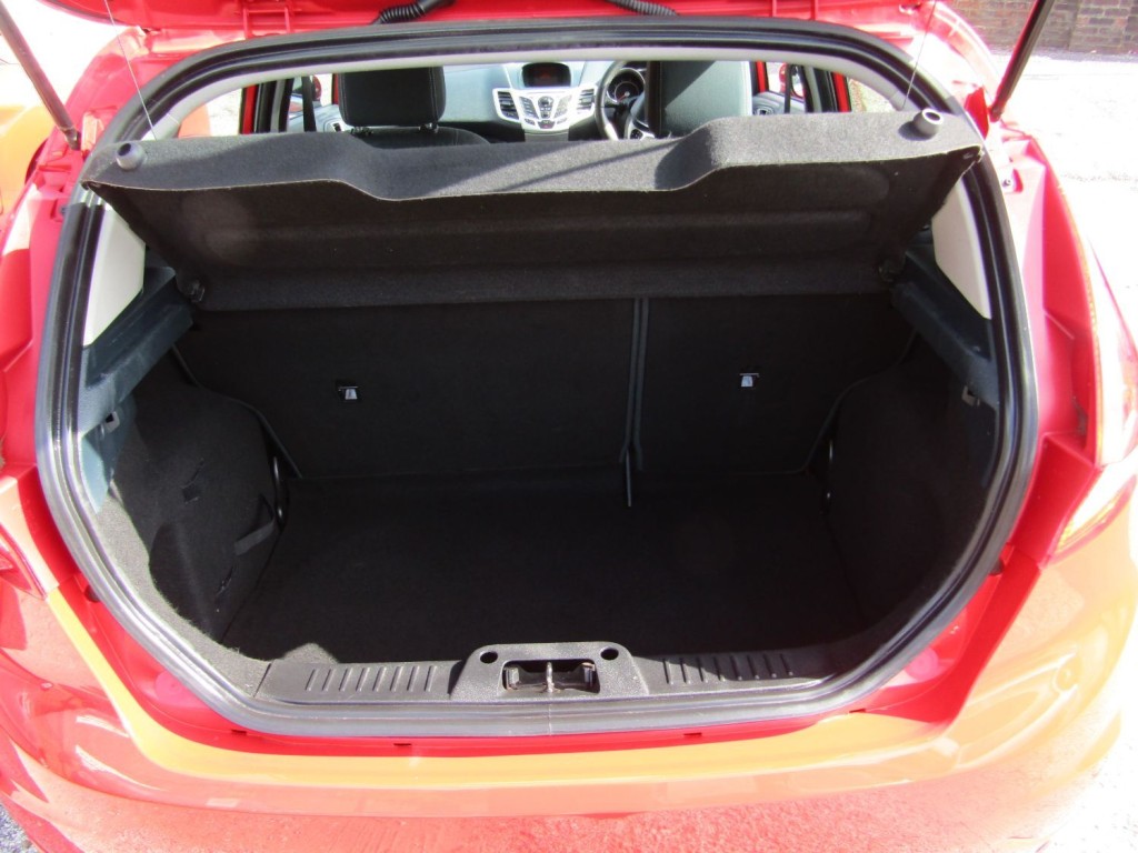 FORD FIESTA