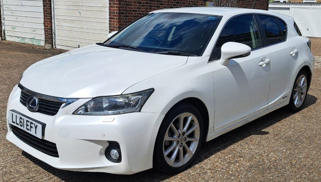 View LEXUS CT 1.8 200h SE-L