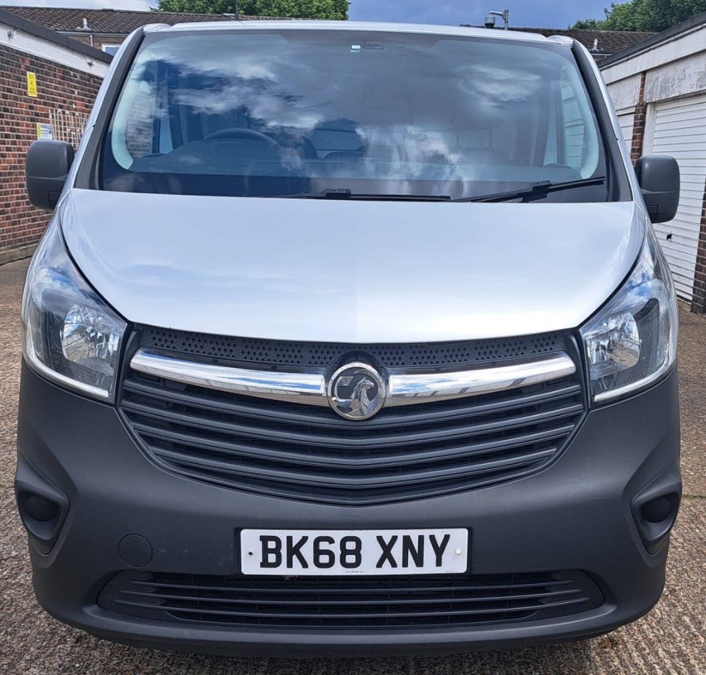 VAUXHALL VIVARO