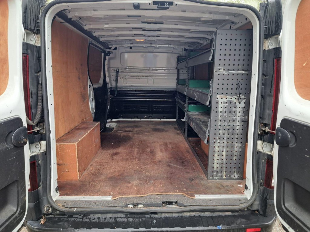 VAUXHALL VIVARO