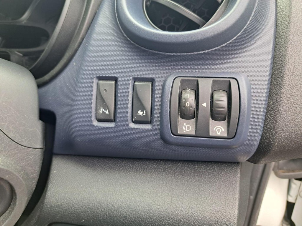 VAUXHALL VIVARO