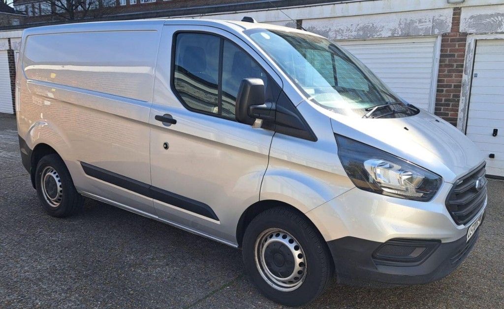 View FORD TRANSIT CUSTOM 2.0 340 EcoBlue Leader