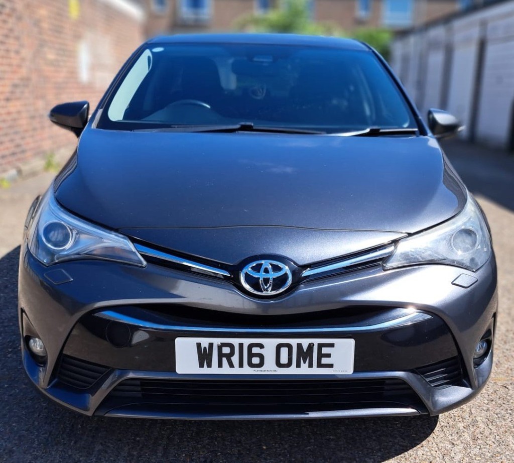 View TOYOTA AVENSIS 2.0 D-4D Excel