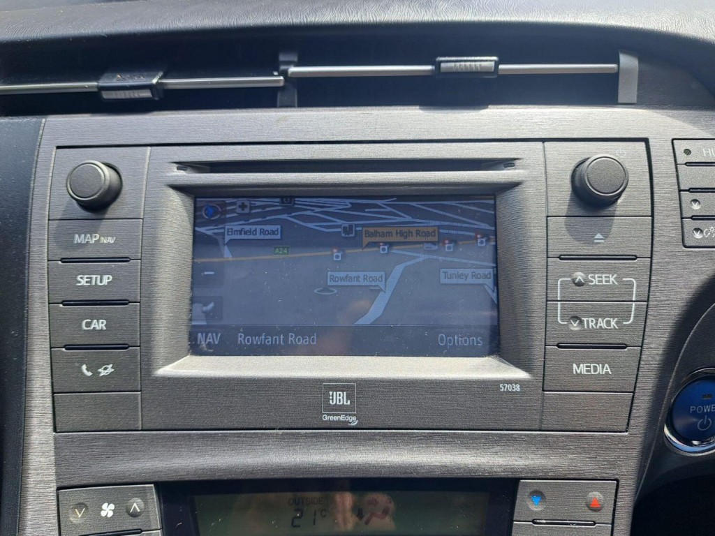 TOYOTA PRIUS
