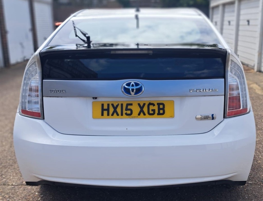 TOYOTA PRIUS