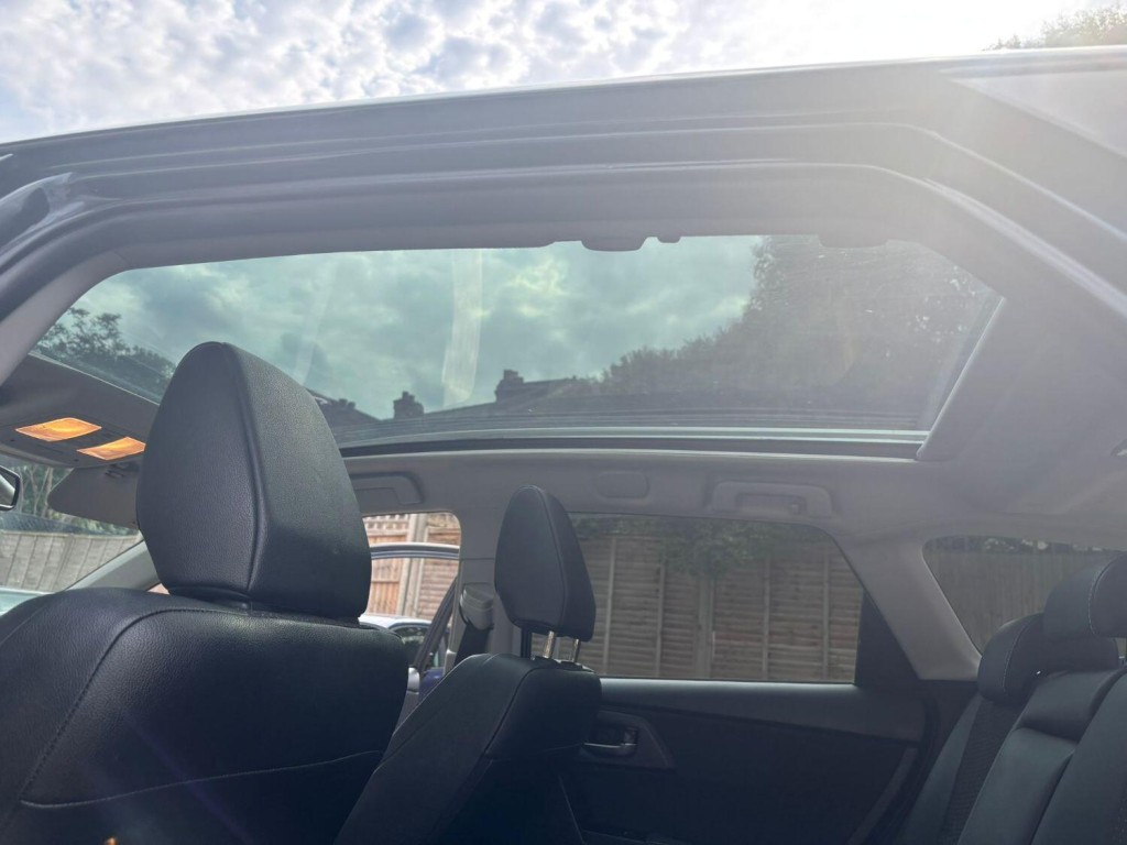 View TOYOTA AURIS 1.8 VVT-h Excel
