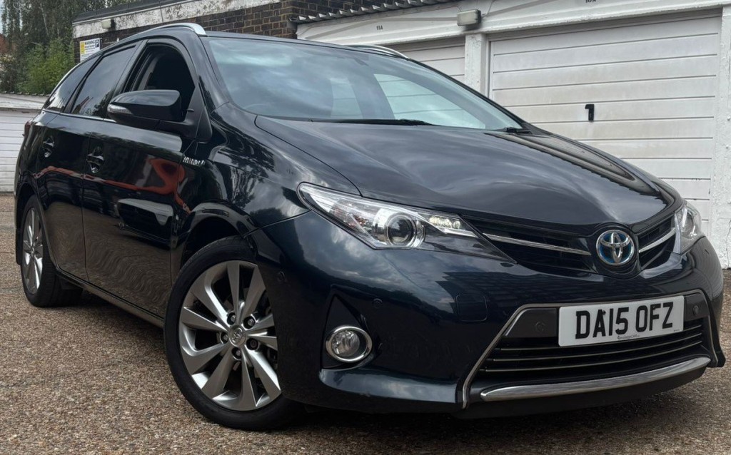 TOYOTA AURIS