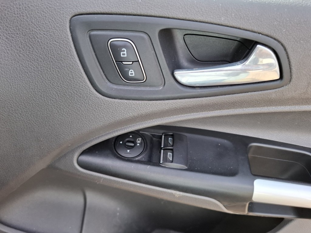 FORD TRANSIT CONNECT