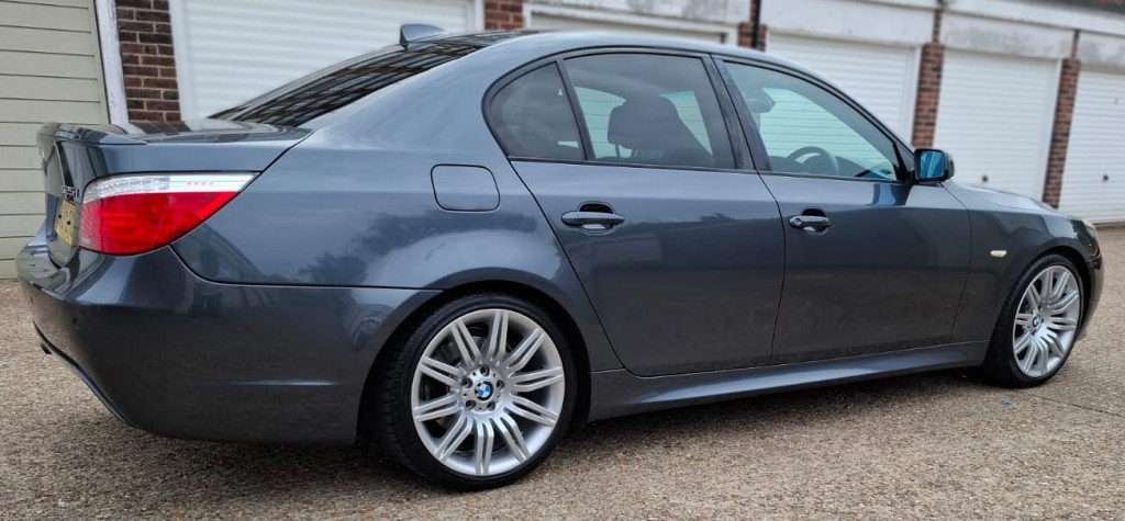 View BMW 5 SERIES 3.0 525i M Sport Saloon