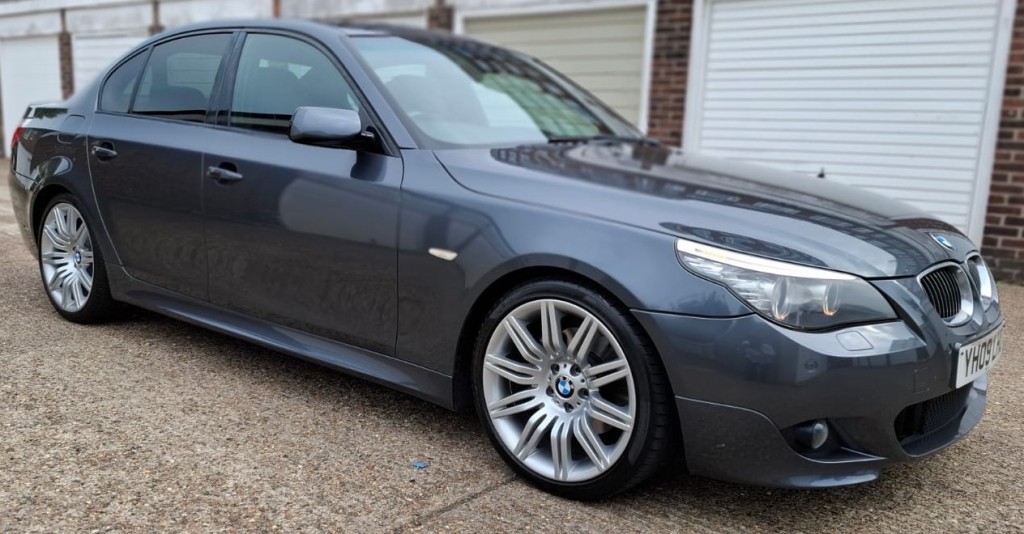 View BMW 5 SERIES 3.0 525i M Sport Saloon