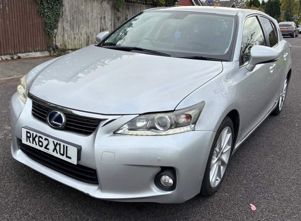 View LEXUS CT 1.8 200h SE-L