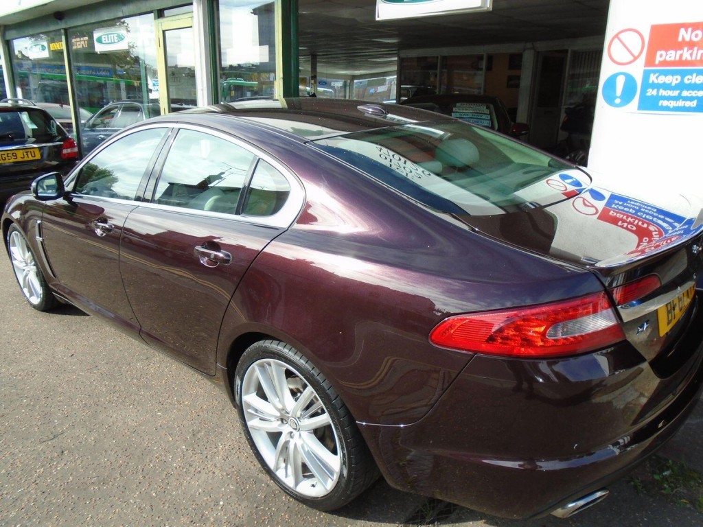 JAGUAR XF