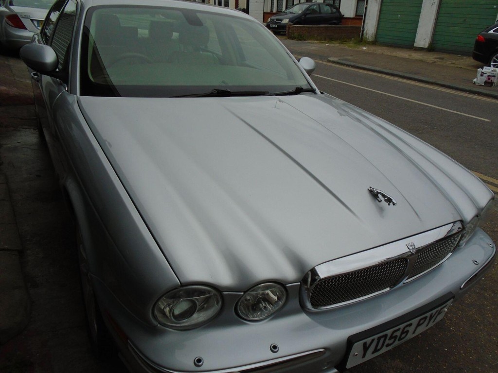 View JAGUAR XJ 2.7 TDVi Sovereign