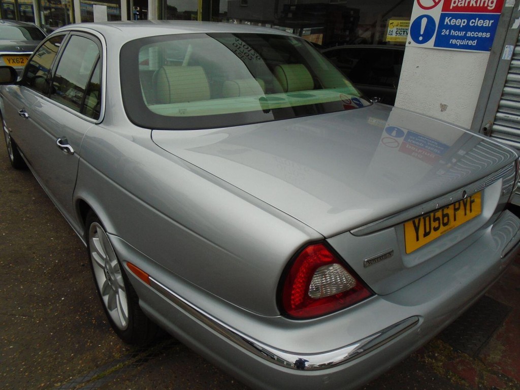 JAGUAR XJ