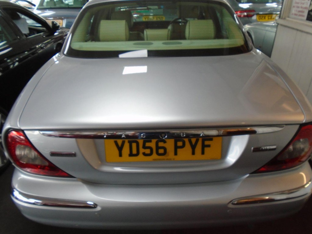 JAGUAR XJ