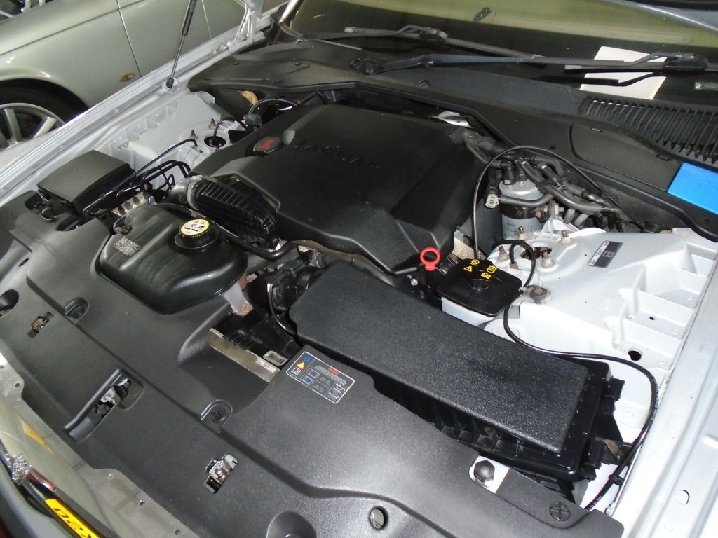 JAGUAR XJ