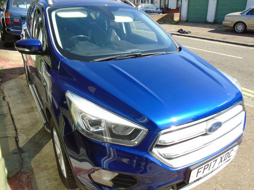 View FORD KUGA 1.5 T EcoBoost Titanium
