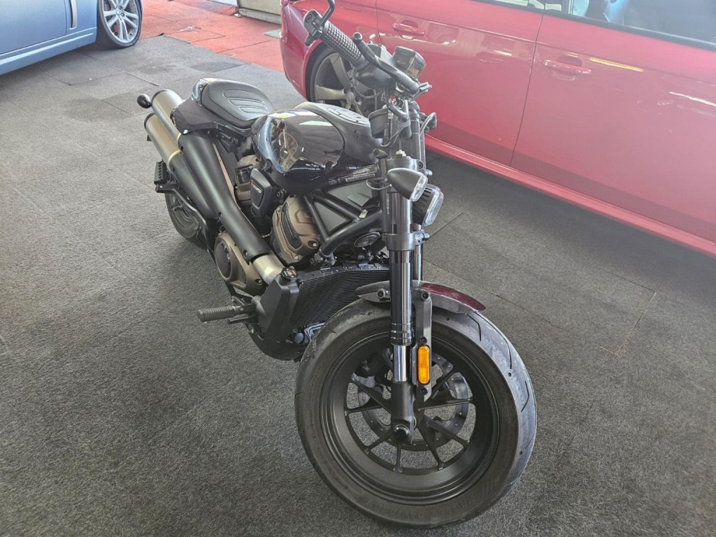View HARLEY-DAVIDSON Sportster 1250 Sportster S