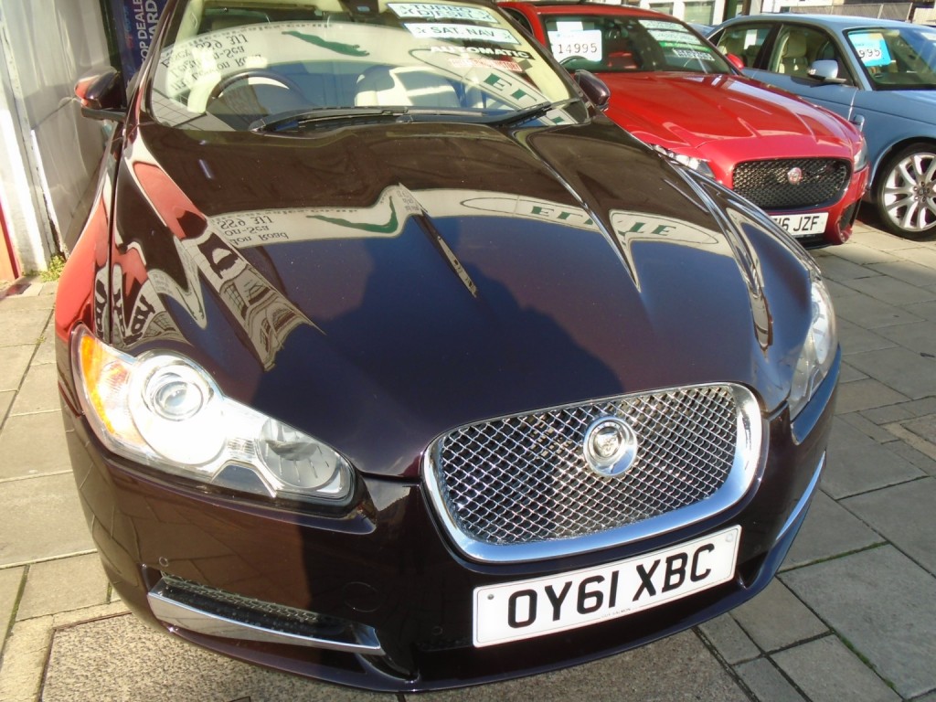 View JAGUAR XF 3.0 d V6 Portfolio