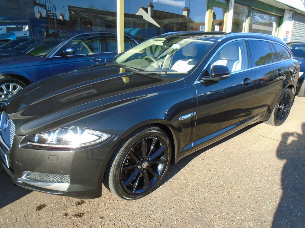 View JAGUAR XF 3.0 d V6 Portfolio