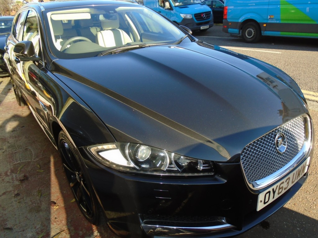 View JAGUAR XF 3.0 d V6 Portfolio