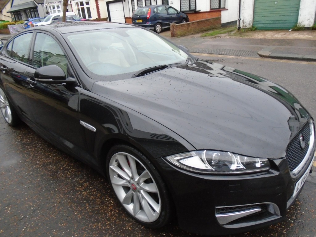 View JAGUAR XF 3.0 d S V6 Portfolio