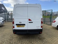 NISSAN NV400
