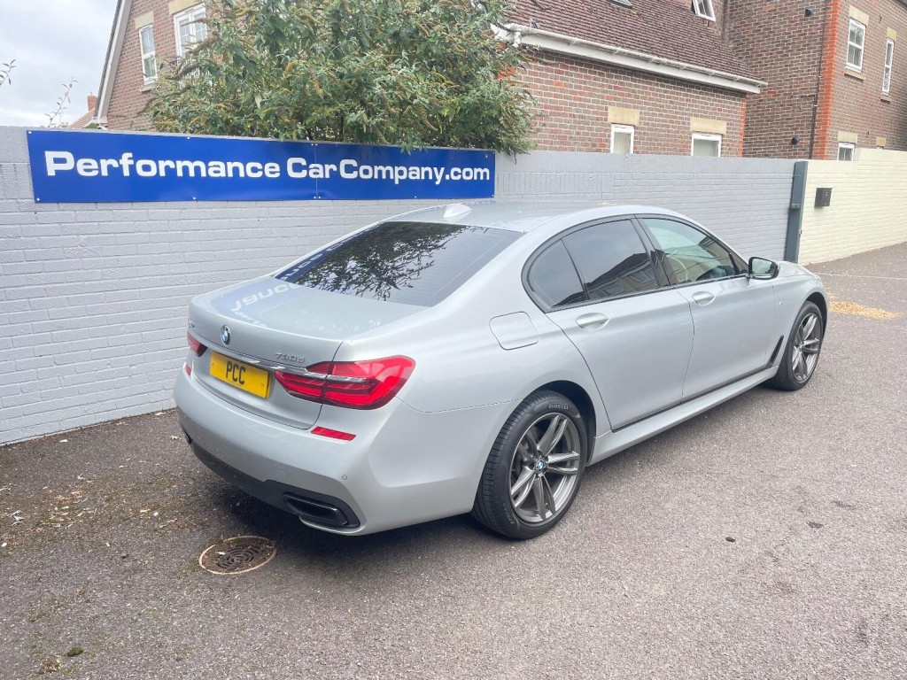 BMW 7 SERIES