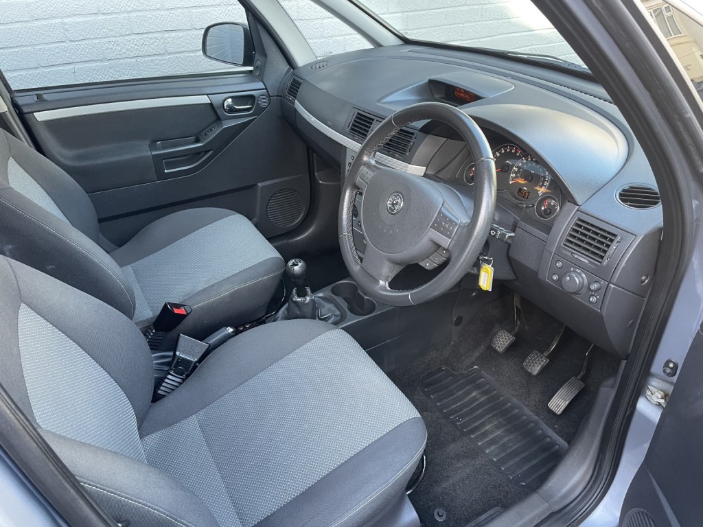 View VAUXHALL MERIVA 1.8 i 16v Design