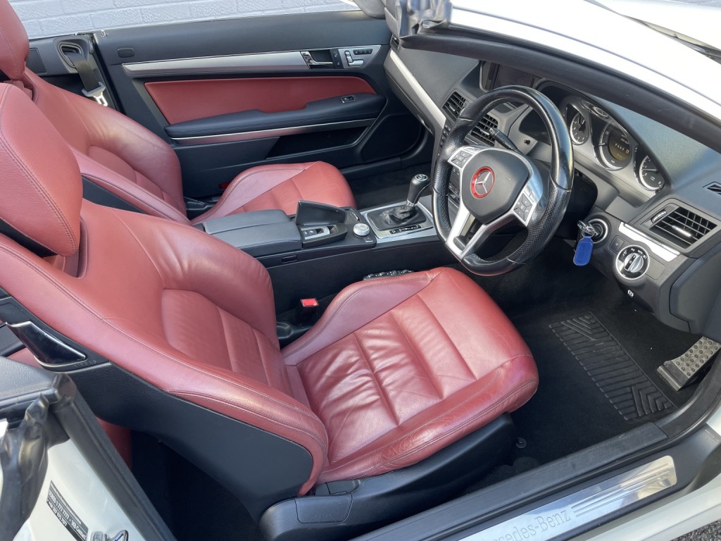 View MERCEDES-BENZ E CLASS 3.5 E350 CGI V6 BlueEfficiency Sport