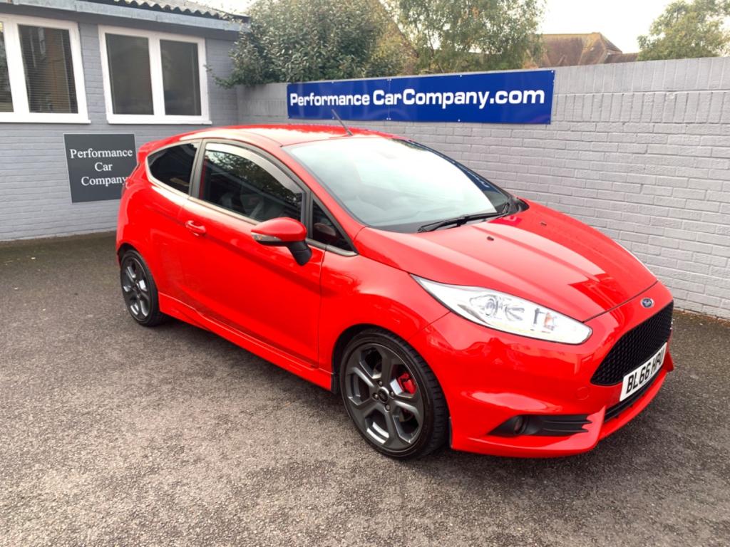View FORD FIESTA ST-3 Only 15000 miles FFSH 2 Owners Half Recaro Leather MP215 Kit