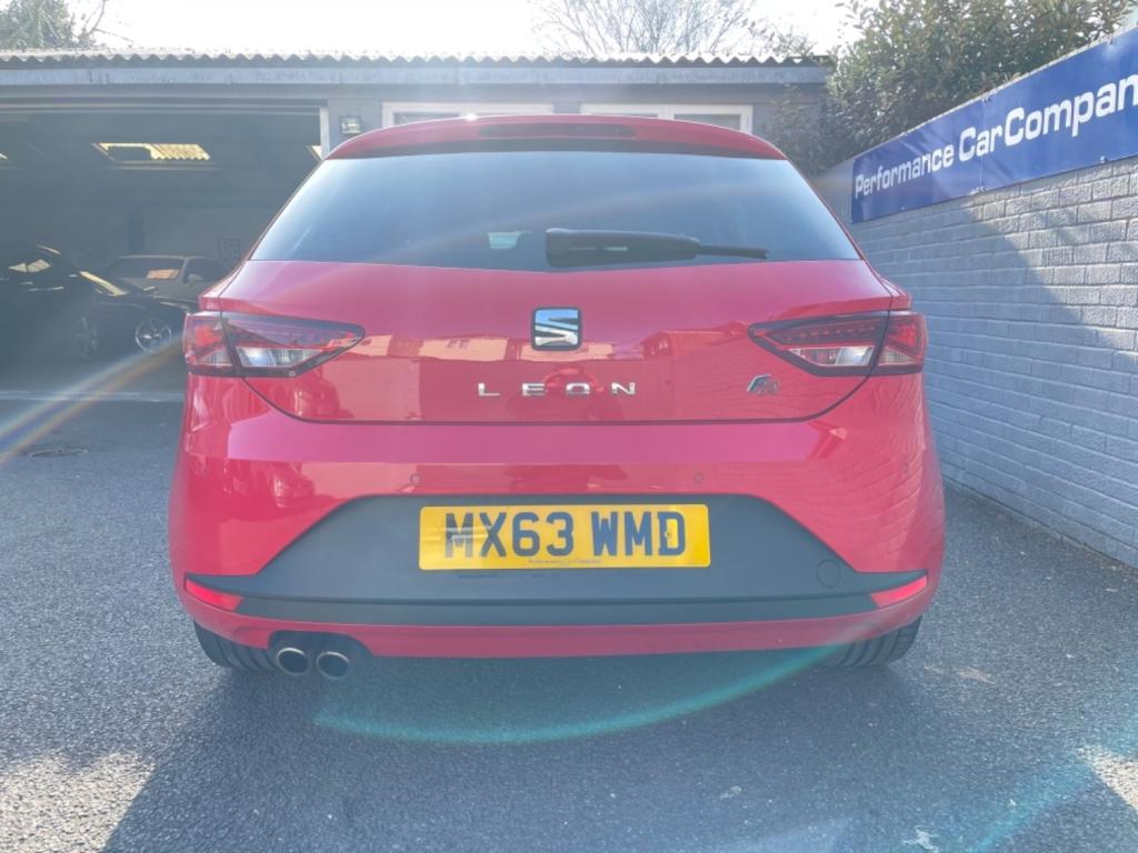 SEAT LEON