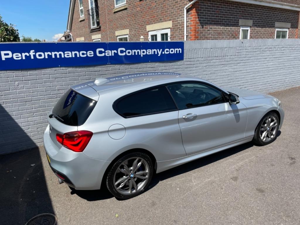 BMW 1 SERIES