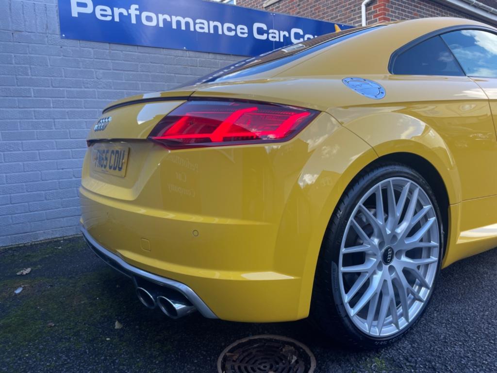 AUDI TT
