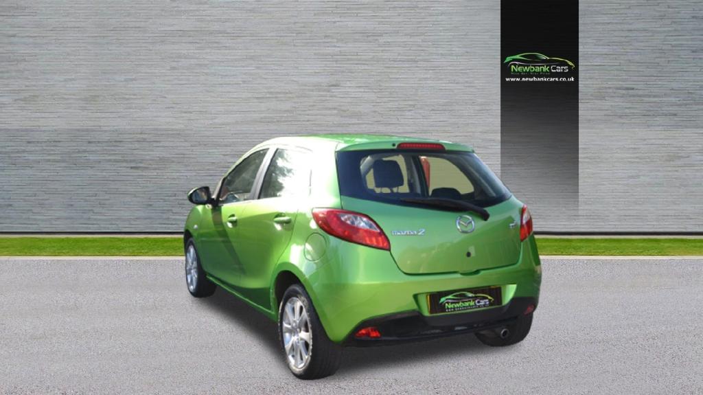 MAZDA 2