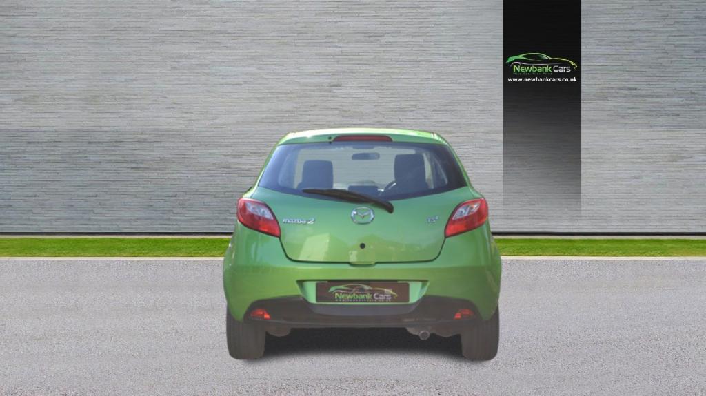 MAZDA 2
