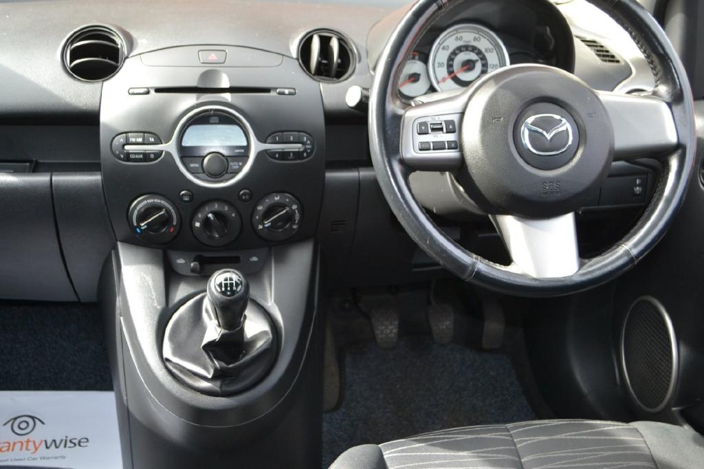MAZDA 2