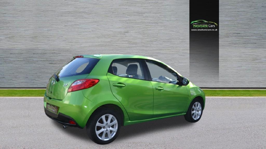 MAZDA 2