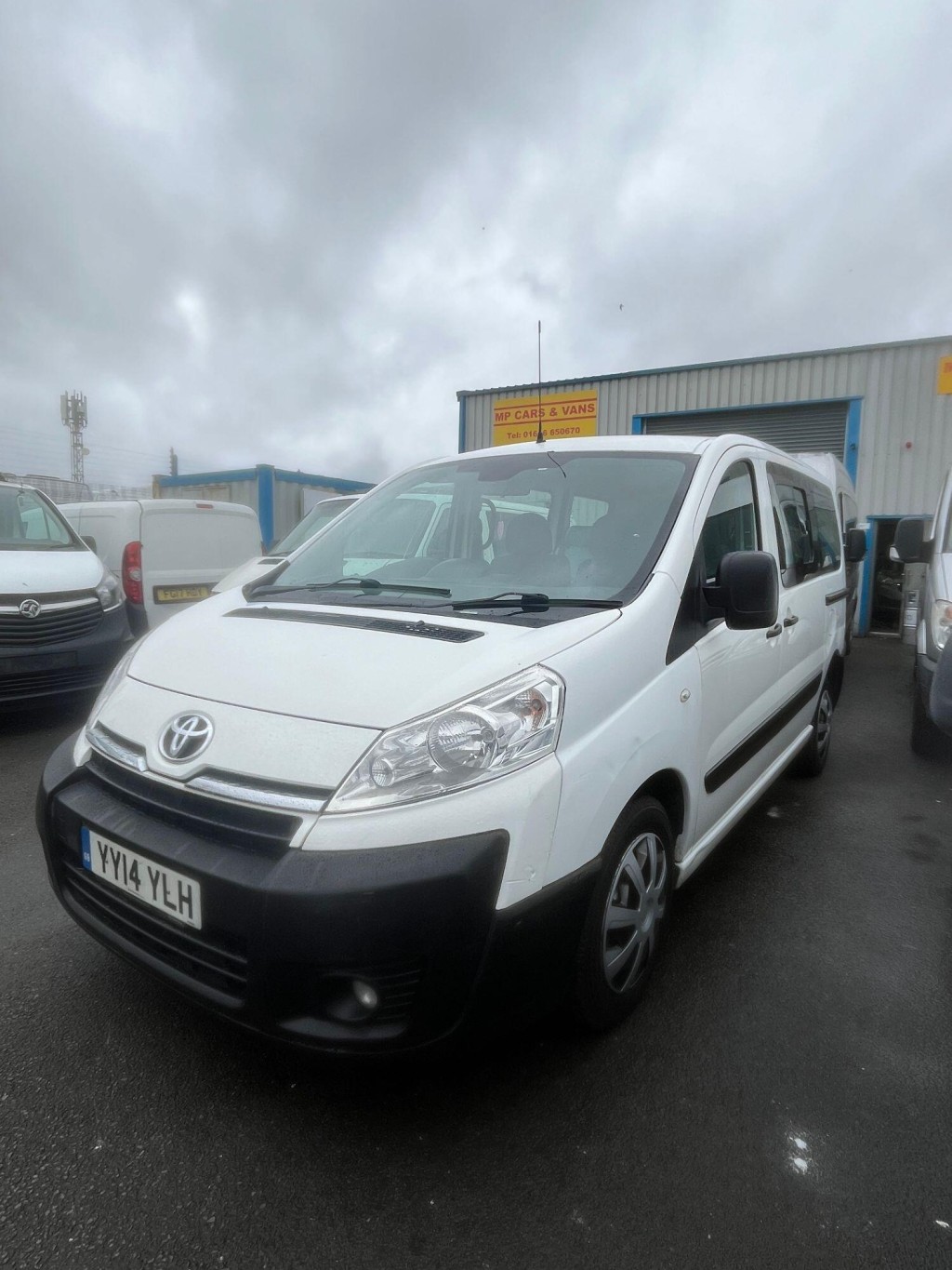 TOYOTA PROACE