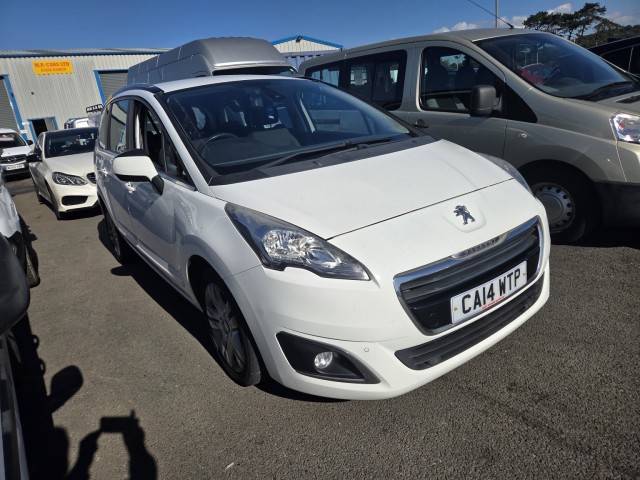 PEUGEOT 5008 1.6 HDi Active