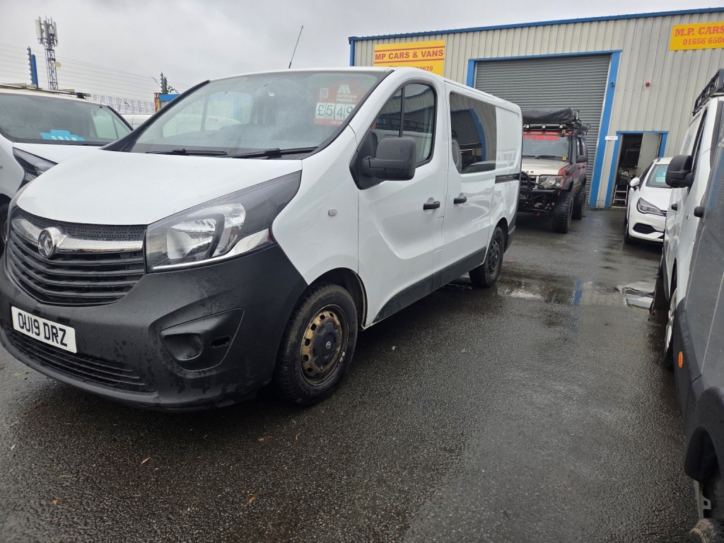 VAUXHALL VIVARO