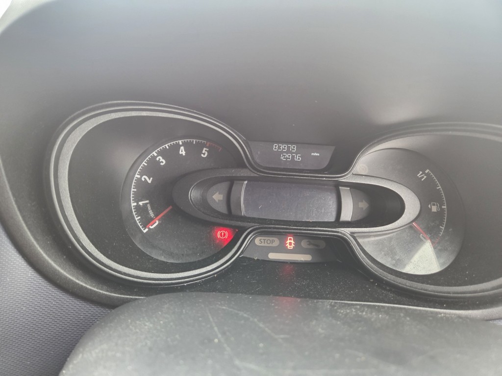 VAUXHALL VIVARO