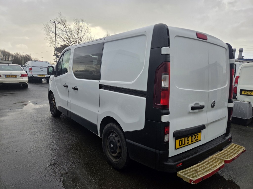 VAUXHALL VIVARO