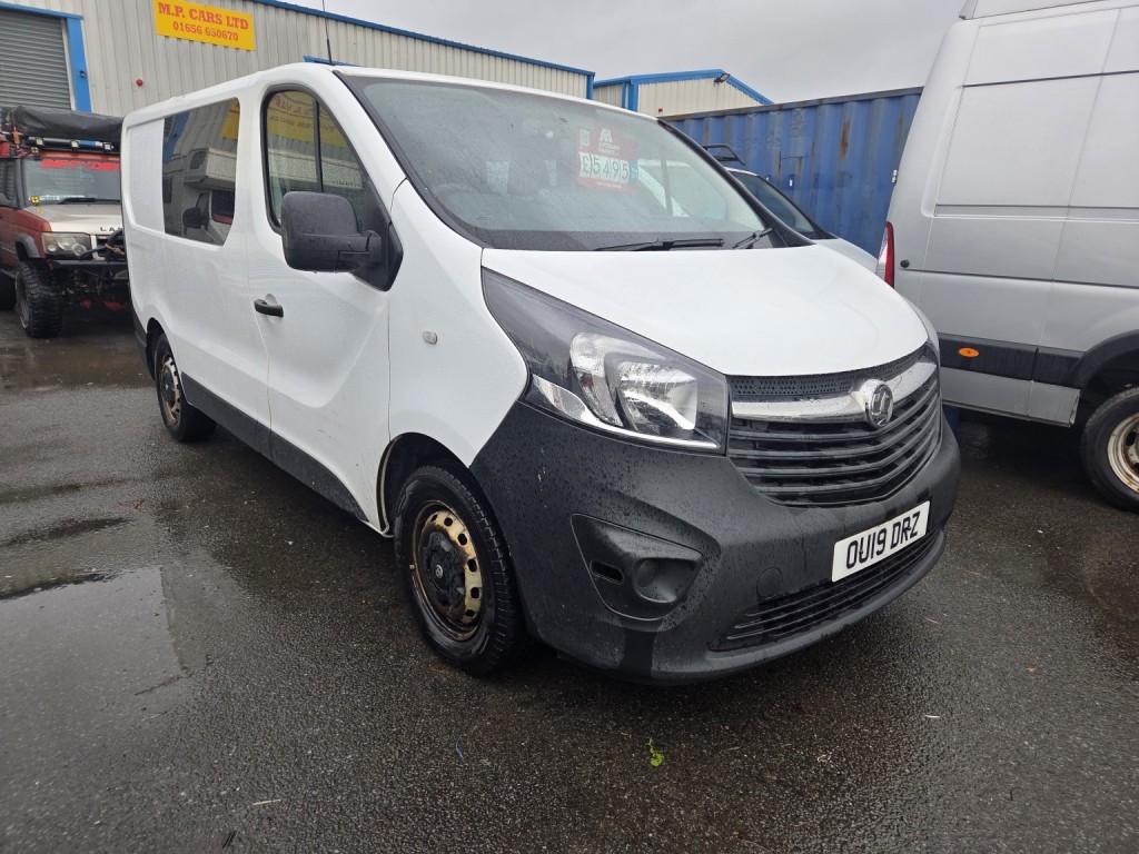 VAUXHALL VIVARO