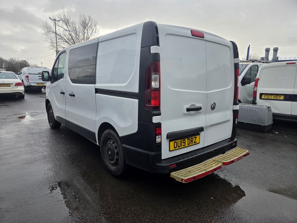 VAUXHALL VIVARO