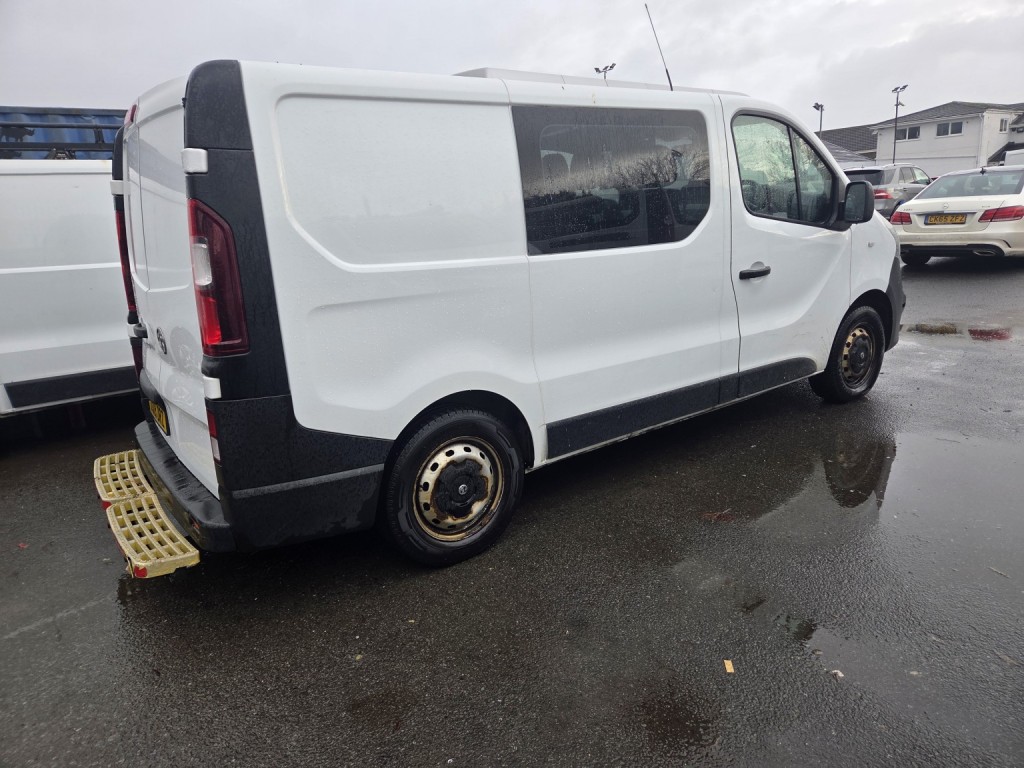 VAUXHALL VIVARO