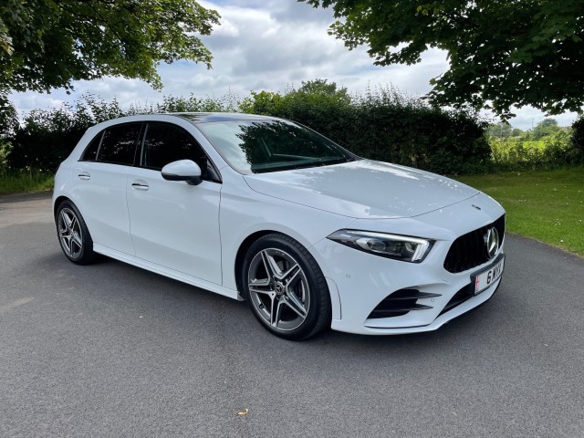 MERCEDES-BENZ A CLASS A 180 D AMG LINE PREMIUM PLUS (2019)