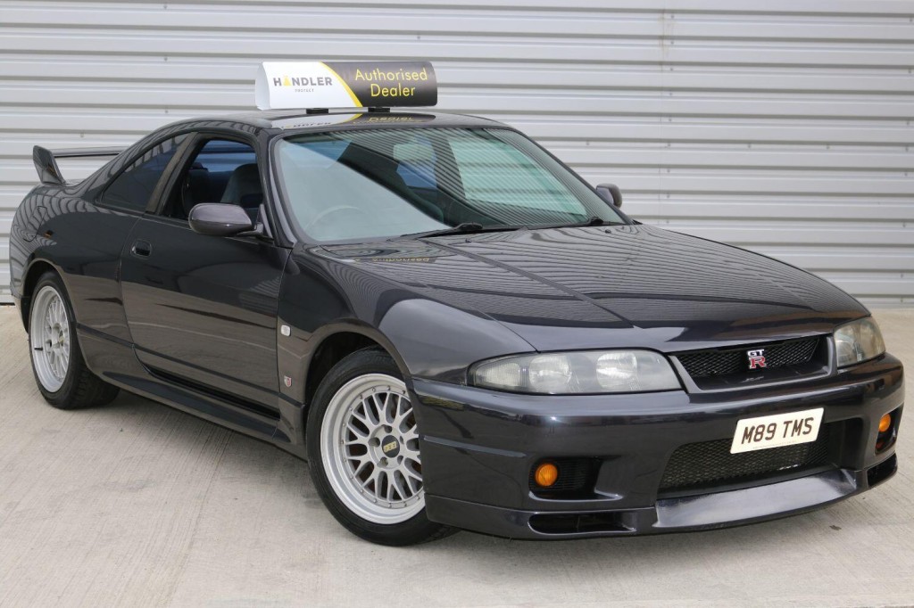 View NISSAN SKYLINE GTR R33
