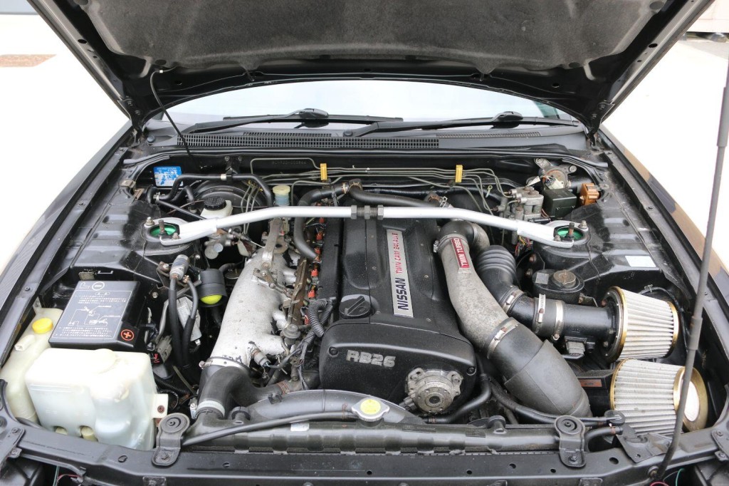 NISSAN SKYLINE